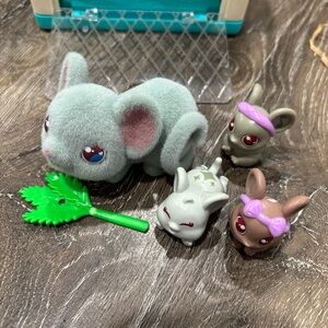 Little Live Pets Mama Surprise Minis